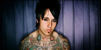 Vokalis Papa Roach Sempat Ingin Bunuh Diri