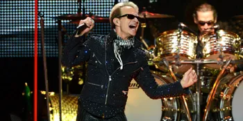 Vokalis Van Halen Asuransikan Kemaluannya?