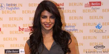 Waduh, Pria Tak Dikenal Ini Selalu Kuntit Priyanka Chopra?