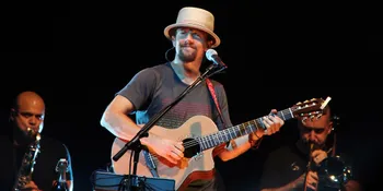 Wah, Jason Mraz Nyanyi Bahasa Indonesia!