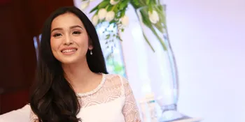 Wajah Kamu Berjerawat? Simak Tips Ampuh Dari Tya Arifin Ini!