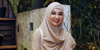 Wajahnya Terpampang di Badan Pesawat, Shireen Sungkar Senang Tapi Malu