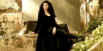 Wajib Tonton! Bernuansa Hitam, Aishwarya Rai Tampil Emosional