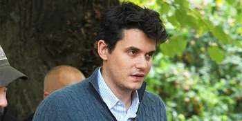 Waspada! Hadiah-Hadiah Dari John Mayer Ternyata Imitasi