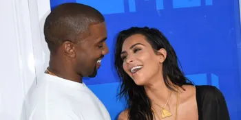 Wedding Anniversary, Kanye West Beri Kejutan Indah Kim Kardashian