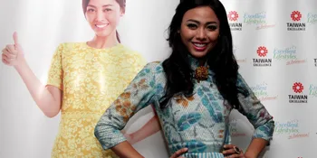 Whulandary Herman Tak Suka Cowok Tinggi