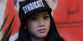 Widy Vierra Koleksi Baju Hingga Pakaian Dalam Batik