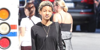 Willow Smith Resmi Jadi Model, Benarkah?