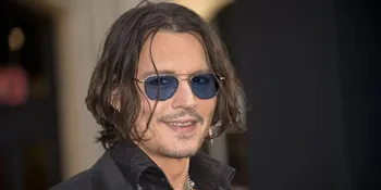 Wow, Johnny Depp Cium Jimmy Kimmel!