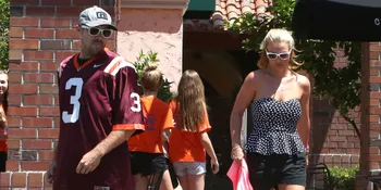 Ya Ampun, Mantan Britney Spears Selingkuh Dengan Bintang Porno?