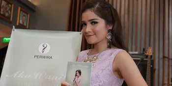 Yakin di Dunia Musik, Penyanyi Cantik Ini 'Gandeng' Bebi Romeo