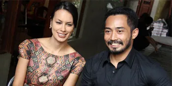Yama Carlos Ulang 10 Kali Ciuman Dengan Sophia Latjuba