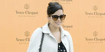 Yuk Intip Foto Selfie Lily Allen - Kanye West!