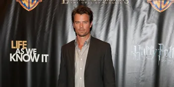 Yuk Intip Gaya Josh Duhamel Saat Mengasuh Anaknya