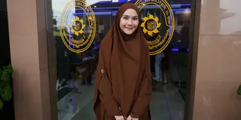 Zaskia Adya Mecca Antar 5 Anak Naik Motor, Panik Saat Bensin Habis