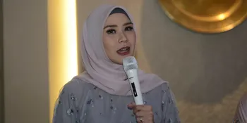 Zaskia Adya Mecca Bagi Kisah Tentang Mimpi Hanung Bramantyo Bikin Pesantren Film