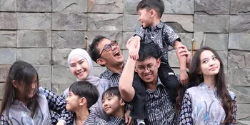 Zaskia Adya Mecca Dampingi 5 Anak Sekolah Online Imbas Abu Anak Krakatau
