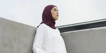 Zaskia Adya Mecca Sakit Demam Berdarah, Tetap Menyusui - Syuting Endorsement Meski Infus Masih Terpasang di Tangan