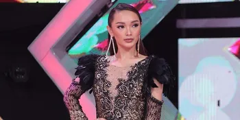 Zaskia Gotik ke Balikpapan, Santai Piknik di Pantai Bareng Keluarga Sirajuddin Mahmud