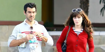 Zooey Deschanel Sudah Punya Gandengan Baru Setelah Umumkan Pisah dari Suami?