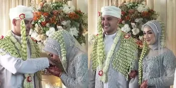 10 Potret Akad Nikah Riza Shahab dan Sonia, Serasi Bernuansa Putih Silver - Digelar di Jember