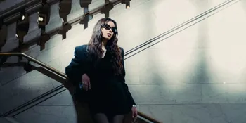 7  Potret Sabrina Chairunnisa Photoshoot di Grand Central New York, Bak Supermodel