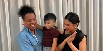 7 Potret Arie Kriting Bantuin Indah Permatasari Cuci Piring Sebelum Sahur, Tuai Pujian