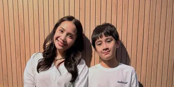7 Potret Rafathar Terima Penghargaan di Bidang Sepak Bola dari Sekolah, Nagita Slavina Bangga