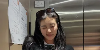 7 Potret Suzy Hangout di Paris, Pamerkan Outfit Kasual Elegan Lewat Mirror Selfie