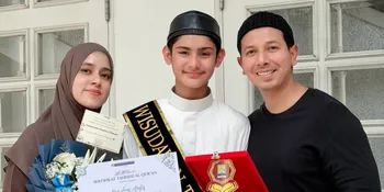 8 Potret King Faaz Wisuda Tahfidz Juz 27, Didampingi Fairuz A Rafiq dan Sonny Septian