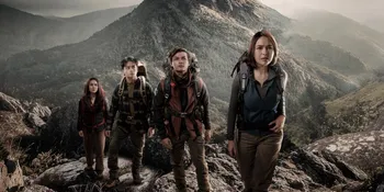 Amanda Manopo Perdana Naik Gunung di Film 'DUSUN MAYIT'