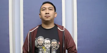 Augie Fantinus, Presenter Radio Paling Ekpresif dan Super Unyu