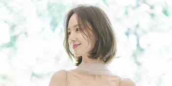 Bentar Lagi Nikah, Moon Chae Won Bagikan Foto di Balik Layar Pemotretan Gaun Pernikahan 