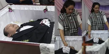 Buat Terenyuh, Belaian Lembut Istri Untuk Jenazah James Sahertian