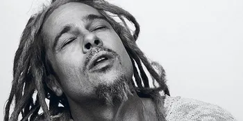 Bukan Bob Marley - Pria Gimbal Itu Adalah Brad Pitt