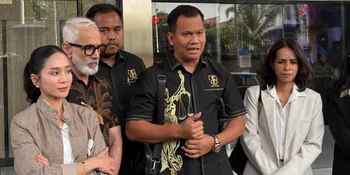 Bunga Zainal Temani Sukdev Singh Sambangi Mabes Polri, Tagih Kejelasan Dugaan Kasus Penipuan Cek Kosong Miliaran Rupiah