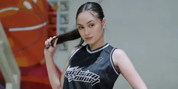 Caitlin Halderman Main Basket, Tetap Tampil Cantik dan Sporty Banget