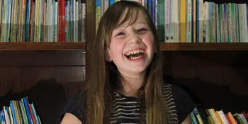 Connie Talbot Ceria Bersama di Panti Asuhan