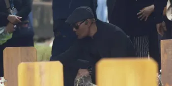 Deddy Corbuzier Berduka di Pemakaman Vidi Aldiano: Semua Bersaksi Dia Orang Baik