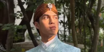 Detail Beskap El Rumi dan Kebaya Syifa Hadju Saat Sungkeman dan Siraman, Biru Langit Jadi Pilihan