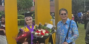 Dokter Boyke Dampingi Anak Pertamanya Wisuda S2 di UI, Penuh Syukur