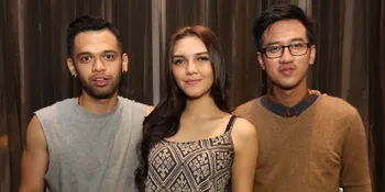 Duo Arka dan Alexa Key Meriahkan Preskon Film 'MOVE ON'