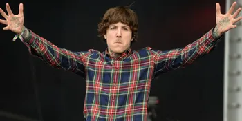 [FOTO] 'Follow You', Banyak Zombie di Video Bring Me The Horizon