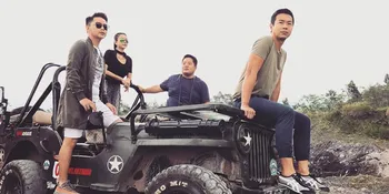 FOTO: Jalan-Jalan Aura Kasih dan Sandy Thema di Yogyakarta