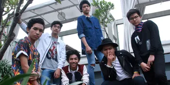 FOTO: Kasta Boyband Turun, 6 Cowok Ganteng Ini Siap Lawan Arus