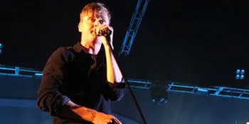 Foto Konser Keane di Tennis Indoor