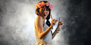 [FOTO] Seksi & Sporty Rinni Wulandari, Dance di 'All of My Heart'