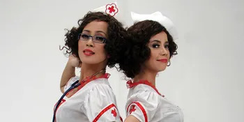 Foto Seksi Duo Mawar Syuting Single Terbaru