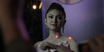 FOTO: Style Ala Jihan Audy, Cute - Mewah Saat di Panggung