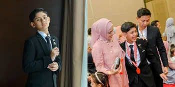Gagah dan Tampan Bak Anak Kuliahan, Ini 8 Potret Penampilan King Faaz Saat Wisuda SD - Kenakan Setelan Jas Hitam Lengkap dengan Dasi